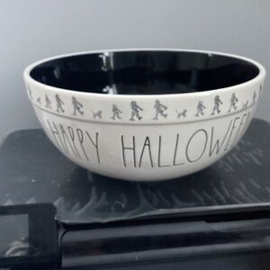 Rae Dunn happy Halloween bowl